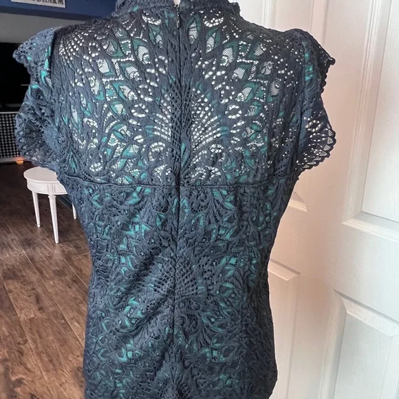 WHBM Black Green High Neck lace shell blouse NWT romantic gothic dark academia - Picture 6 of 14